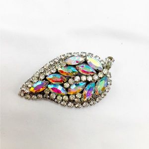 beautiful vintage brooch high end